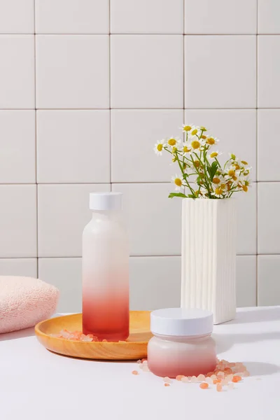 Bathroom Concept Bottle Jar Decorated Pink Towel Pot Flowers Pink — Stock Photo, Image