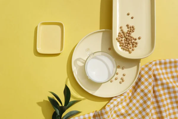 Top View Many Soybeans Arranged Yellow Dishes Glass Cup Milk — Stock Photo, Image