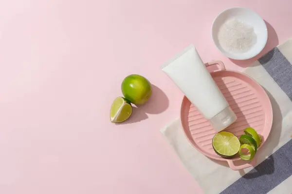 Close Cosmetic Tube Placed Pink Ceramic Tray Fresh Lemon Sea — Stock Photo, Image