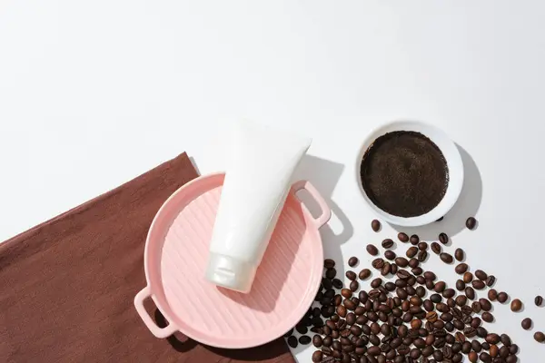 Top View Cosmetic Tube Label Pink Tray Coffee Powder Ceramic — Stock Photo, Image