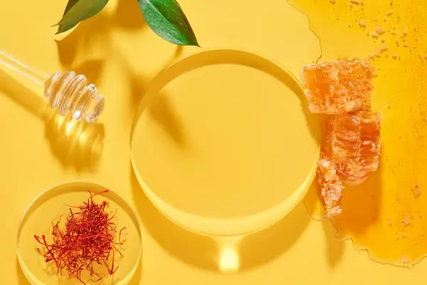 Podium Vacant Space Arranged Saffrons Honey Dripping Beeswax Honey Minimal — Stock Photo, Image