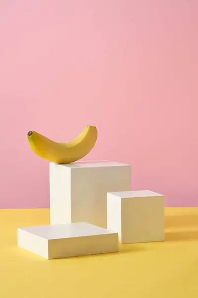Square Shaped Podiums Different Sizes Displayed Banana Pink Background Banana — Stock Photo, Image