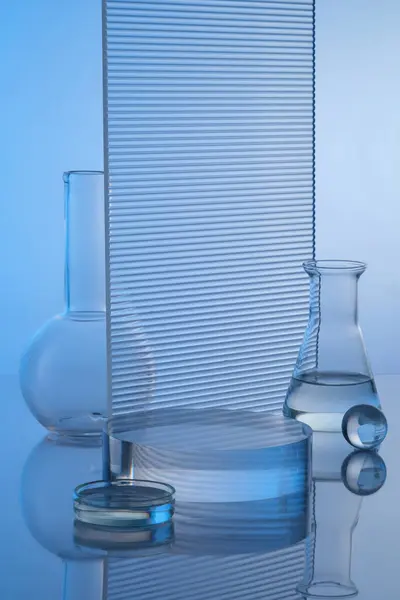 Minimal Concept Lab Equipment Erlenmeyer Flasks Boiling Flasks Petri Dish — Stock Photo, Image
