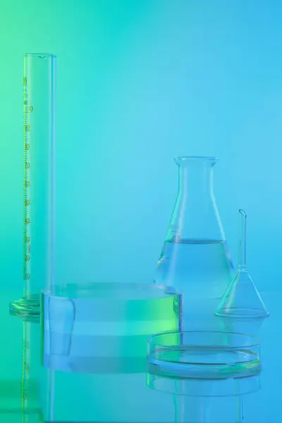 Pedestal Product Display Presentation Transparent Podium Lab Glassware Containing Colorless — Stock Photo, Image