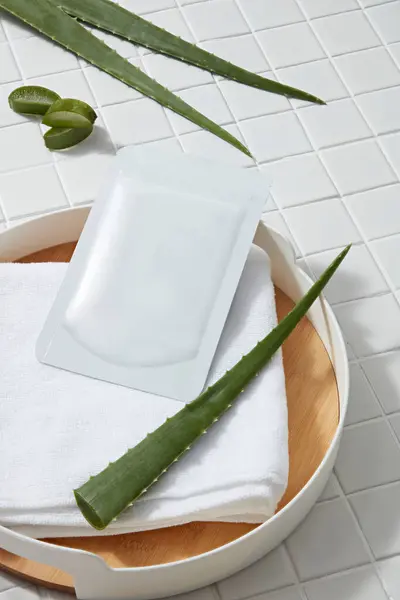 Unlabeled Mask Sheet Putted Towel Tray Fresh Aloe Vera Aloe — Stock Photo, Image
