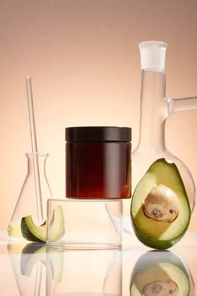 Laboratory Concept Some Glassware Displayed Avocado Slices Jar Label Promotion — Stock Photo, Image