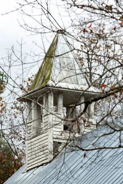 stock image Vertical of old spooky church in Fall in Cades Cove area of Smoky Mountains National Park