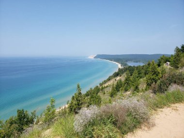 Empire Bluff Manzarası, Empire Bluff Yolu, Uyuyan Ayı Kumulları Ulusal Lakeshore, Michigan