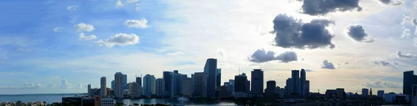Podświetlany Widok Panoramę Miami Floryda — Zdjęcie stockowe