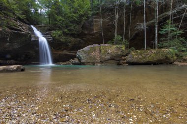 Lower Falls, Old Mans Mağarası, Hocking Hills Eyalet Parkı, Ohio