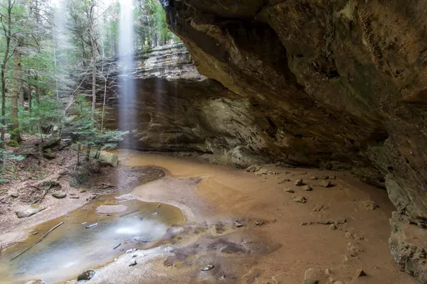 Ash Mağarası, Hocking Hills Eyalet Parkı, Ohio