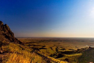 Bear Butte Eyalet Parkı, Güney Dakota Yazları