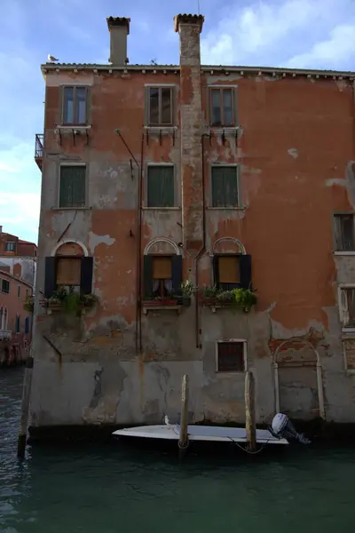 Une Vue Étroite Sur Île Venise Italie — Photo