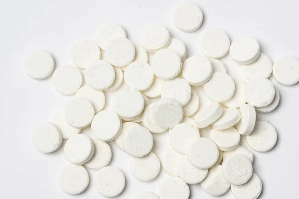 Közelkép Fehér Gyógyszer Tabletták Fehér Alapon — Stock Fotó