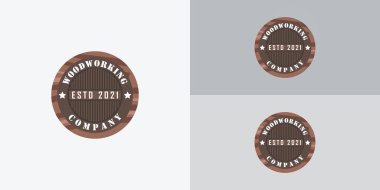 Marangozluk logosu tasarım ilhamı için kullanılan klasik ahşap logo. Marangoz endüstrisi logosu tasarımı - ahşap kütük, ahşap işçiliği, ahşap ev yapımı. Basit minimalist simge.