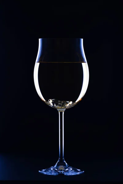 Copo Vinho Branco Sobre Fundo Branco — Fotografia de Stock