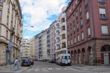 Strasbourg, Fransa, 7 Ağustos 2023: Tarihi merkez, doğa