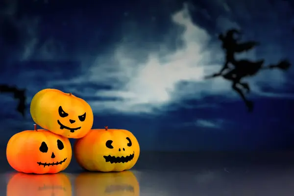 Concepto Halloween Composición Con Calabazas Más — Foto de Stock