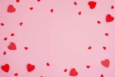 Sevgililer Günü tebrik kartı, içinde hediyeler, kalpler ve mesajlar için yer olan güller. Yüksek kalite fotoğraf