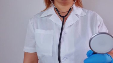 Steteskoplu Üniformalı Doktor Yüzü Olmayan Yakın Çekim