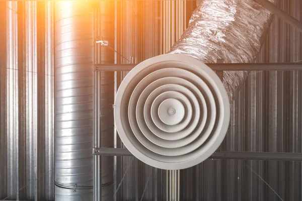 Ventilations Och Luftkonditioneringssystem Taket Industribyggnad Ventilationsrör Metall — Stockfoto