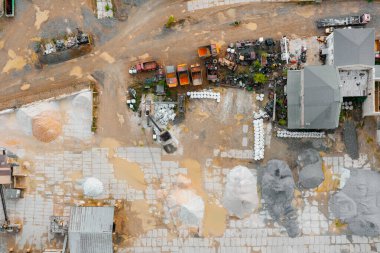 Ağır sanayi makineleri park alanı, sanayi bölgesi, üst görünüm