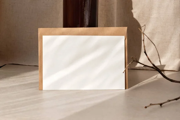 Minimalista Elegante Modelo Marca Negócios Simples Cartão Papel Branco Com — Fotografia de Stock