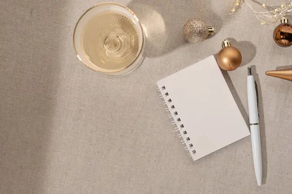 Planowanie Celów Nowy Rok Wypowiadanie Życzeń Otwórz Pusty Notatnik Długopis — Zdjęcie stockowe
