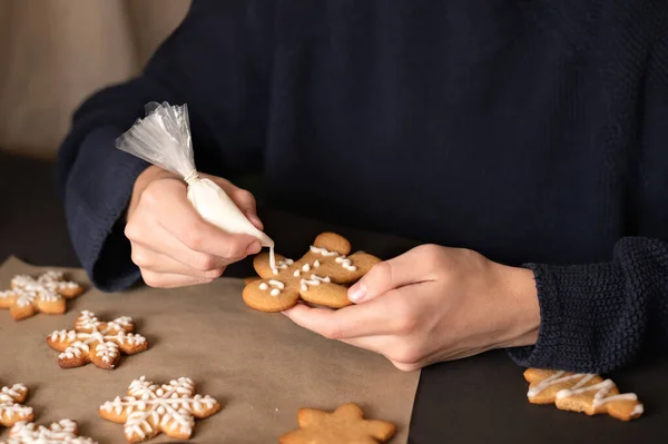 Family Christmas Tradition Home Boy Decorating Gingerbread Cookie Sugar Glaze — Stock Photo, Image