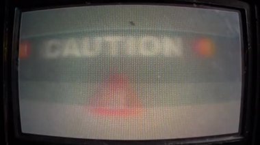 CAUTION - Kırık Monitörde Yanıp sönen Tehlike Sinyali