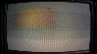 ACİL Tahliye - Kırık Monitörde Yanıp sönen Tehlike Sinyali