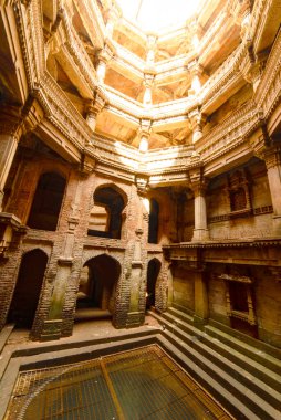 Hindistan 'da antik bir kuyu, Ahmedabad Gujarat, 16 Aralık 2016