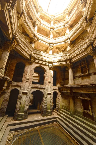 Poço Antigo Índia Ahmedabad Gujarat Dezembro 2016 — Fotografia de Stock