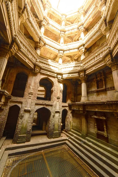 Antiguo Pozo India Ahmedabad Gujarat Diciembre 2016 —  Fotos de Stock