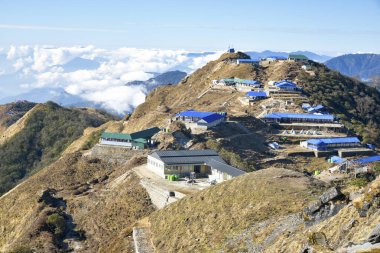 Himalayalar 'daki otel, Nepal Aralık 04, 2021 Pokhara bölgesi.
