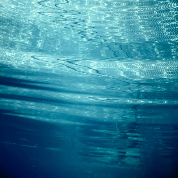 Blå Krusning Vatten Bakgrund Vattenyta Blå Simbassäng — Stockfoto