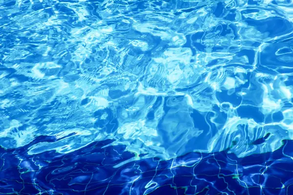 Zwembad Water Zon Reflectie Achtergrond Ripple Water — Stockfoto