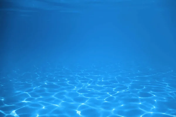 Leeg Zwembad Onder Water Uitzicht — Stockfoto