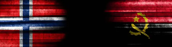 Bandeiras Noruega Angola Sobre Fundo Preto — Fotografia de Stock