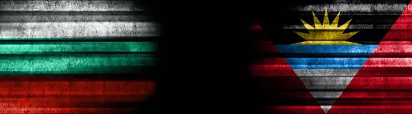 Σημαίες Βουλγαρίας Και Αντίγκουα Και Μπαρμπούντα Μαύρο Φόντο — Φωτογραφία Αρχείου