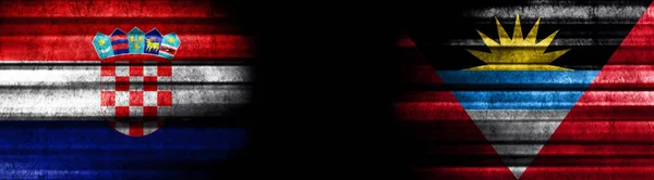 Σημαίες Κροατίας Και Αντίγκουα Και Μπαρμπούντα Στο Μαύρο Φόντο — Φωτογραφία Αρχείου