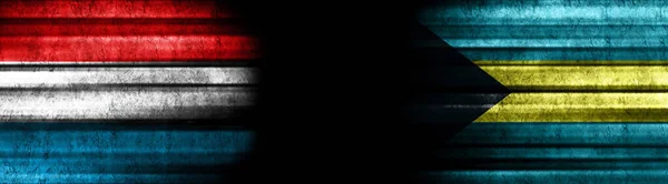 Flagi Luksemburga Bahamów Czarnym Tle — Zdjęcie stockowe