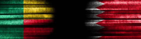 Flaggen Von Benin Und Bahrain Auf Schwarzem Hintergrund — Stockfoto