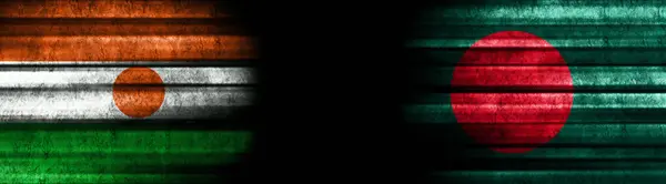 Σημαίες Του Νίγηρα Και Του Μπανγκλαντές Μαύρο Φόντο — Φωτογραφία Αρχείου