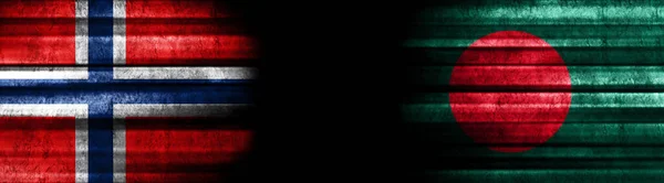 Bandeiras Noruega Bangladesh Fundo Preto — Fotografia de Stock