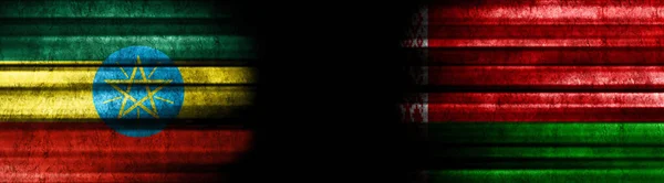 Äthiopien Und Weißrussland Flaggen Auf Schwarzem Hintergrund — Stockfoto