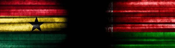 Ghana Und Weißrussland Fahnen Auf Schwarzem Hintergrund — Stockfoto
