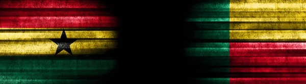 Ghana Und Benin Flaggen Auf Schwarzem Hintergrund — Stockfoto