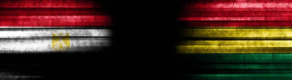 Bandeiras Egito Bolívia Fundo Preto — Fotografia de Stock