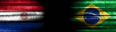 Siyah Arkaplanda Paraguay ve Brezilya Bayrakları